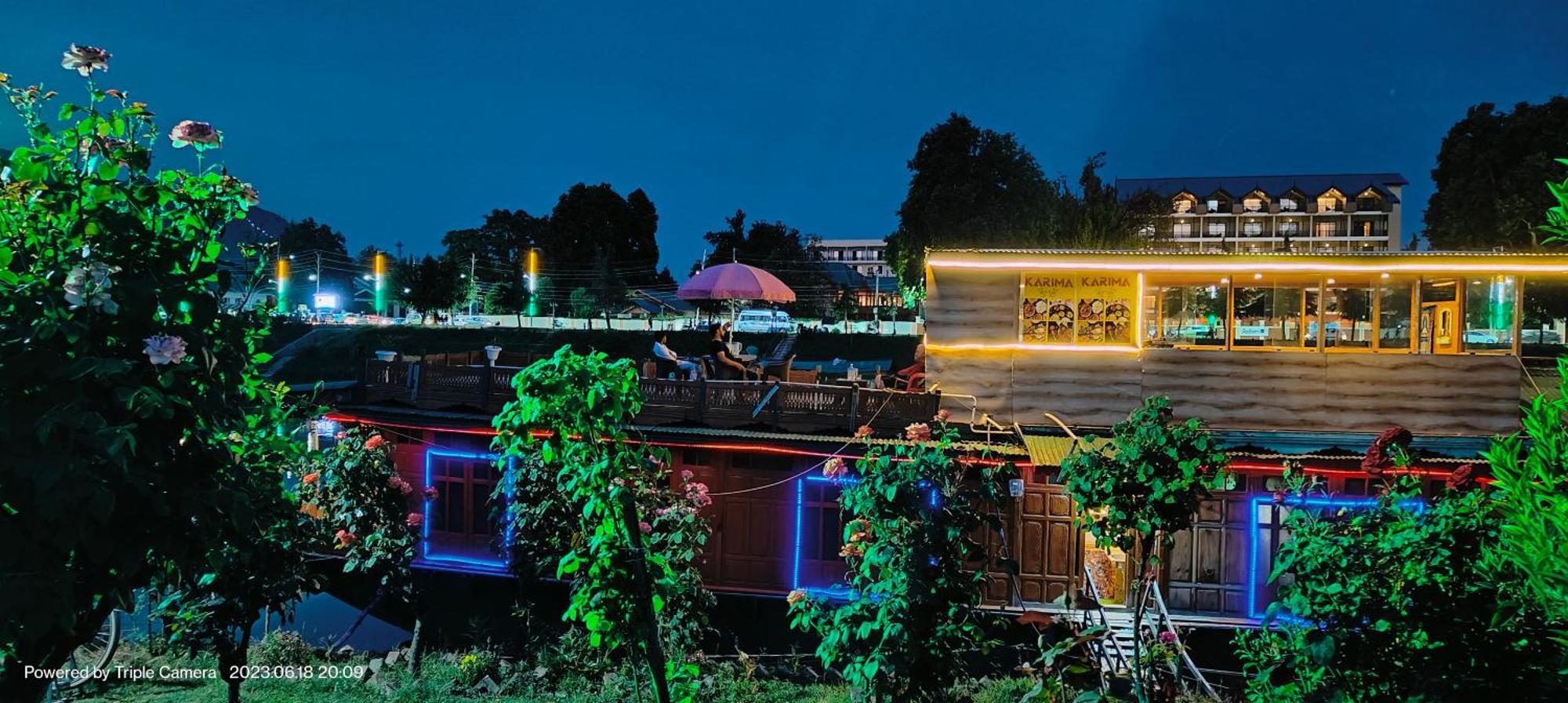 Houseboat Karima Palace Сринагар Экстерьер фото