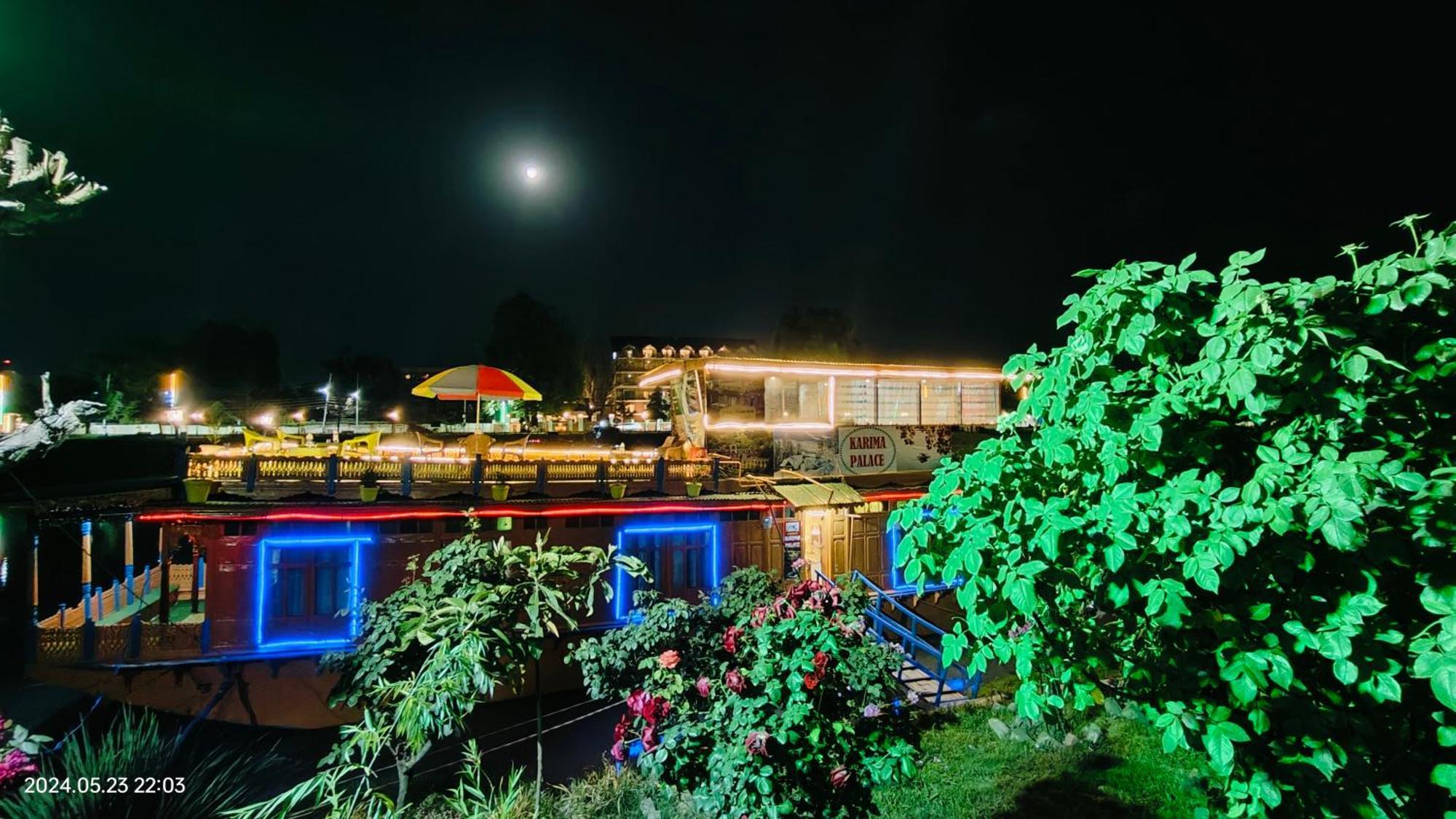 Houseboat Karima Palace Сринагар Экстерьер фото